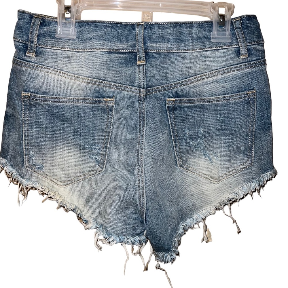 NWT H&M Divided distressed jean shorts - Picture 2 of 4